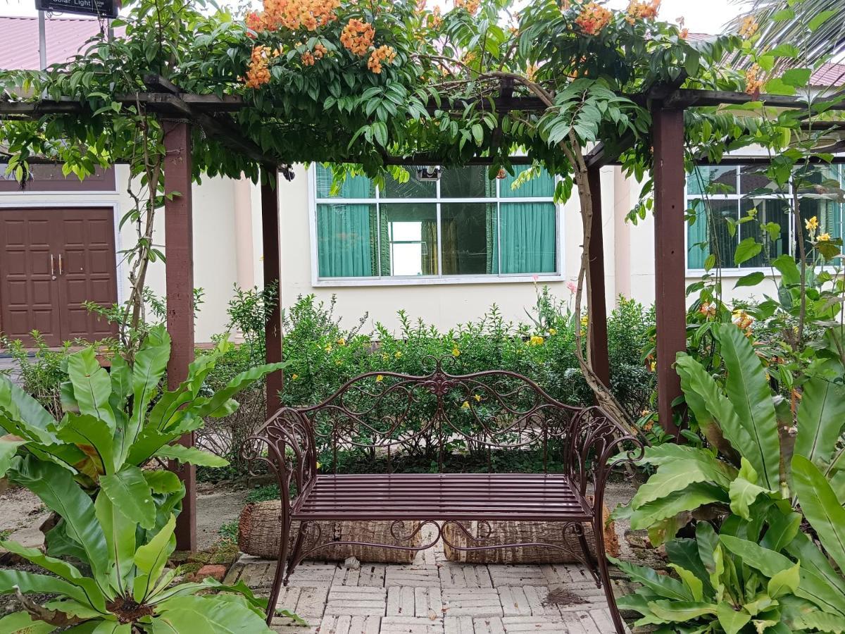 Kurau Inn Farmstay Kuala Kurau Екстериор снимка